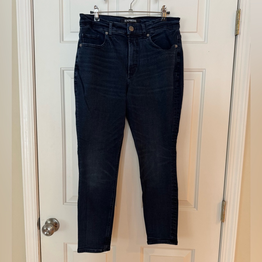 EXPRESS Denim Perfect High Rise Legging Jean, 10Short